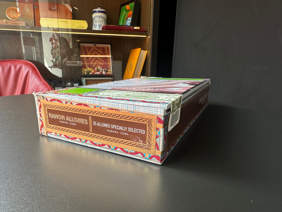 Raymond Aaron's Selection (25) 